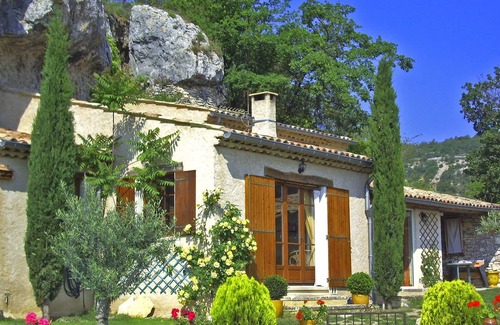Simiane-la-Rotonde House | Detached Provencal house with private pool and SPA!