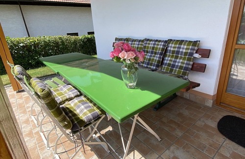 Renholding Apartment | Detached vacation home with three bedrooms and balcony