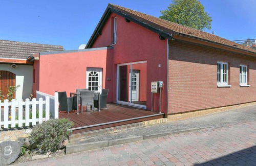Seedorf House | Detached vacation home with sauna, garden, fireplace and modern furnishings in Se