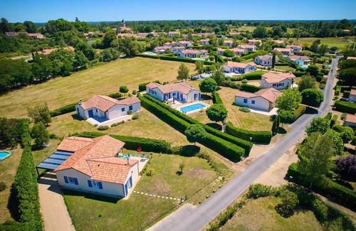 Vasles Villa | Detached villa, 2 bathrooms, sleeps 6