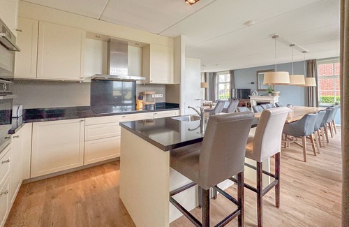 Colijnsplaat House | Detached villa with sauna and garden