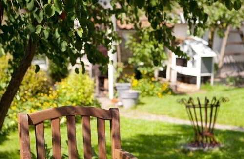 Oostwoud House | Detached villa with large garden on the water, hot tub, sauna and boats