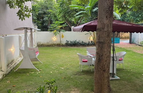 Greater Noida Villa | Devmad Homestay cozy villa nTranquil 2-bedroom villa in Greater Noida with AC