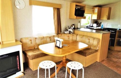 Barnstaple House | Devon Barnstaple Self Catering Tarka Holiday Park Free Wi-Fi Spacious Static Caravan sleeps 4 Pets allowed location Devon EX31 4AU Just 6 miles from Saunton Sands Please note no sign written vehicles are allowed to park on the holiday park overnight