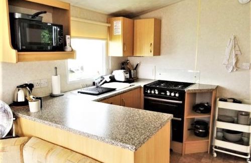 Barnstaple House | Devon Barnstaple Self Catering Tarka Holiday Park Free Wi-Fi Spacious Static Caravan sleeps 4 Pets allowed location Devon EX31 4AU Just 6 miles from Saunton Sands Please note no sign written vehicles are allowed to park on the holiday park overnight