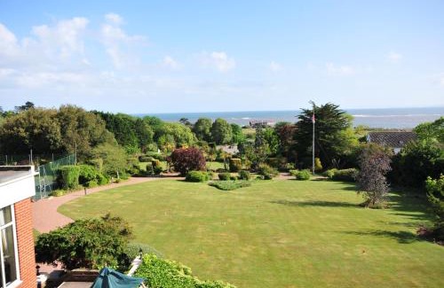 Exmouth Apartment | Devoncourt Short Term Rentals