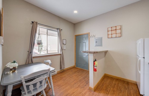 Pepin Condo | Dewdrop Condo - Spacious Studio For 2 By Beach!