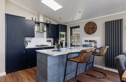 Penally Ski Chalet | Dewin Bach - Luxury Lodge, Hot Tub, Close to Beach