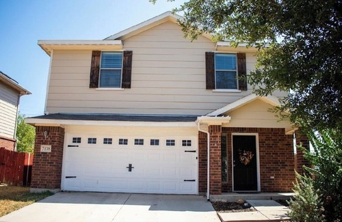 Fort Worth Apartment | DFW Room A - One Bedroom Apartment, Sleeps 1