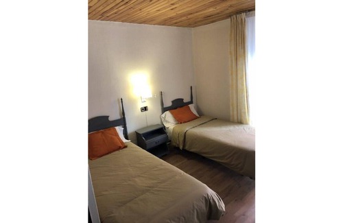 Puigcerda Bed & Breakfast | Di Verena - Two people (single beds) and private bathroom Nr 38
