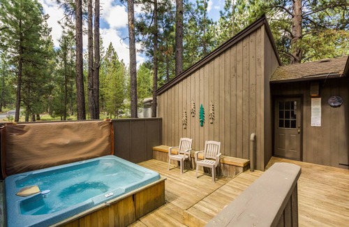 Mountain Village East House | Diam23 - Couples Retreat, Private Hot Tub, Dog Friendly