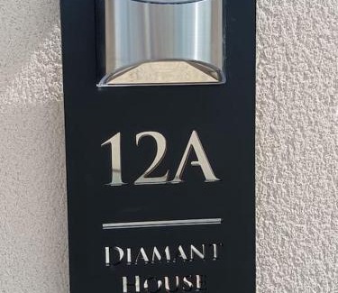 Pierres Apartment | Diamant House