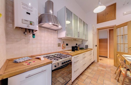 San Giovanni Apartment | Diamond Apartment in the center of Rome near the subway(80mq, Free WI-FI & A/C)