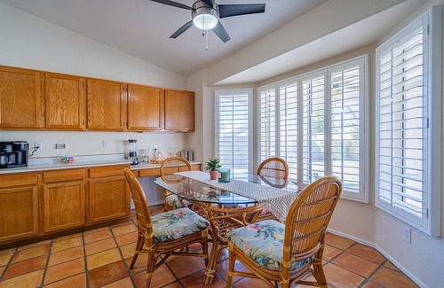 Bell Park House | Diamond in the Desert💎🏝HEATED/COOLED Pool and Spa NO EXTRA CHARGE