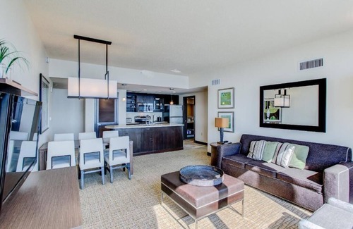 Northeast Virginia Beach Villa | Diamond Resorts Oceanaire Resort - 2 Bedroom Deluxe Ocean Front Suite