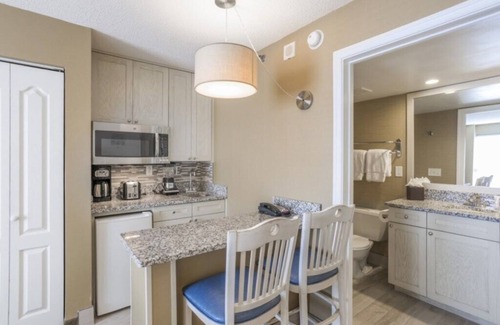 Virginia Beach Apartment | Diamond Resorts Boardwalk Resort and Villas - Studio - City View