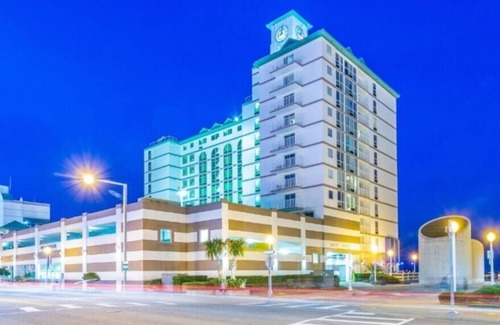 Virginia Beach Apartment | Diamond Resorts Boardwalk Resort and Villas - Studio - City View