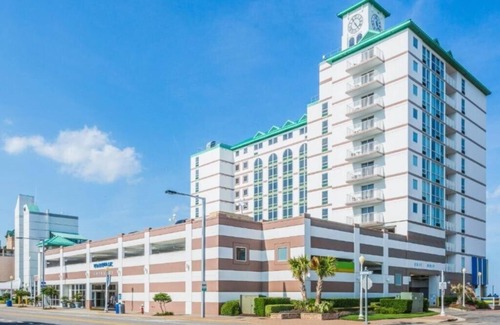 Virginia Beach Apartment | Diamond Resorts Boardwalk Resort and Villas - Studio - City View