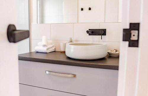 Bicheno House | Diamond Skies