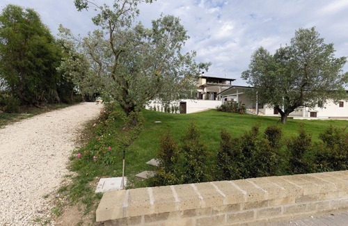 Tragliatella Apartment | Diana studio apartment, fully equipped, in a relaxing corner of greenery
