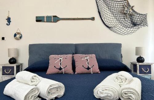 Diano Marina Apartment | Diano Marina: Luminoso quadrilocale 4 passi dal mare e ai servizi. Posto auto riservato.