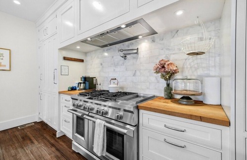 Fayetteville House | Dickson Chateau - DT Fay - Huge Yard