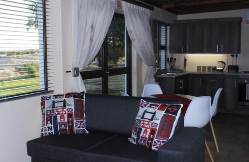 Kai !Garib House | Die Bult Plaas Guesthouse