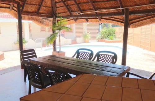 Bela-Bela House | Die Huis - Self Catering