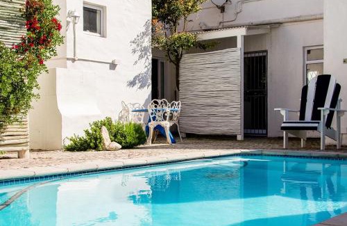 Paternoster Apartment | Die Opstal house with Apartments