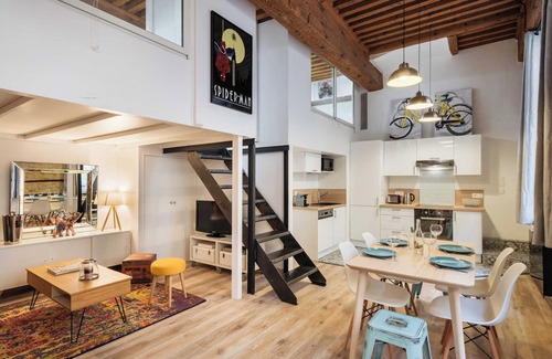 1st Arrondissement Apartment | Dify Bear-hotel de Ville