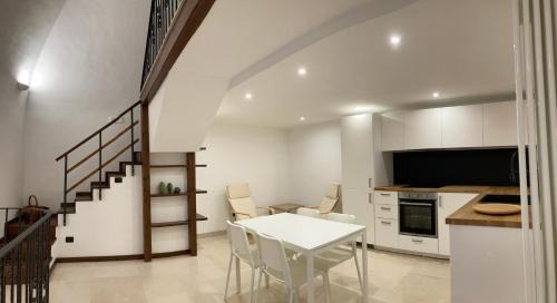 Municipio 4 House | Dimora Castello