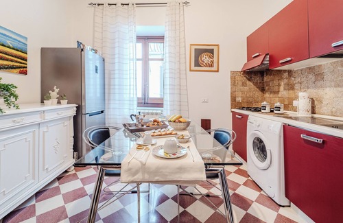 Kalsa Apartment | Dimora Degli Scalzi Dive Into Palermo's History! Apartment in the City Center