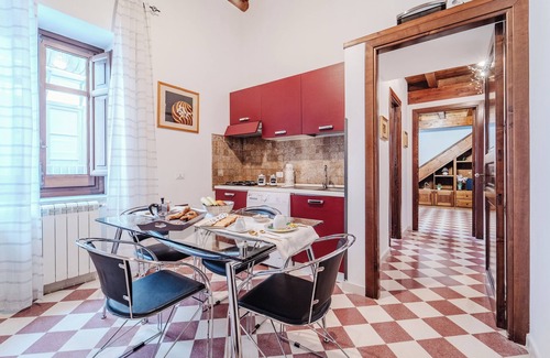 Kalsa Apartment | Dimora Degli Scalzi Dive Into Palermo's History! Apartment in the City Center