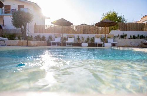 Noto Marina Bed & Breakfast | DimorAmare LUXURY BeB POOL AND BEACH
