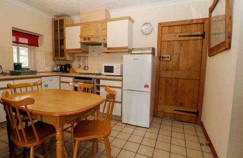 Rhyd-y-clafdy Cottage | DINAS, pet friendly, with pool in Pwllheli