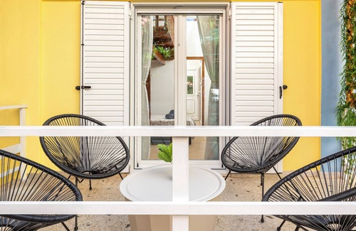 Selianitika Apartment | Dionysia Sea Side By Greece Apartment