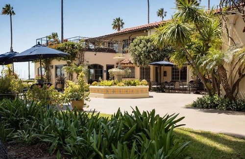 West Beach House | Dip Your Toes In The Sand! 2 Pet-friendly Units, Outdoor Pool, Bike Rental