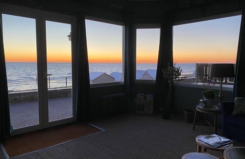 Normandy Landing Beaches Apartment | DIRECT ACCESS TO THE BEACH