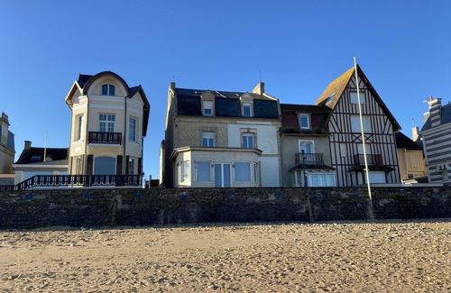 Normandy Landing Beaches Apartment | DIRECT ACCESS TO THE BEACH