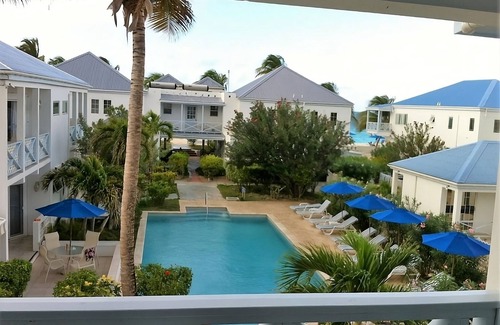 Shoal Bay House | Direct Beach Access! 2 Bedroom Poolside w/Porch! Near Maundays Bay!
