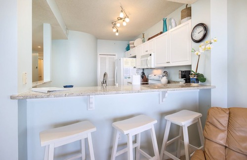 Fort Walton Beach Condo | Direct Beach Front, Free Beach Service, Exceptionally Clean, Amazing Reviews!