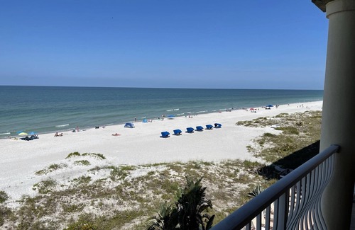 St. Petersburg - Clearwater Condo | Direct beach front luxury condo