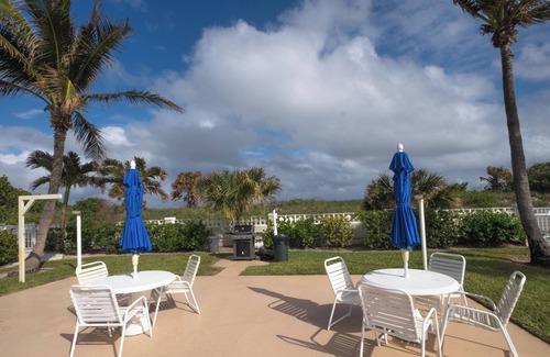 Singer Island Condo | Direct Beach Access - Poolside Coastal Condo