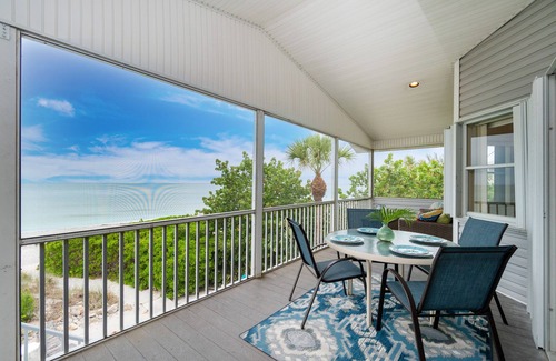 Englewood Condo | Direct Beachfront Condo with Huge Balcony Overlooking Gulf of Mexico!