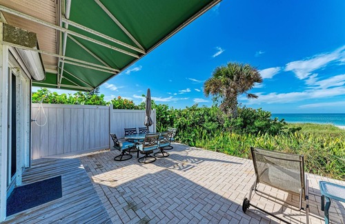 Nokomis Cottage | Direct Beachfront Cottage-Casey Key/Nokomis Beach-1 Bedroom