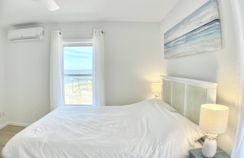 Morgan Point House | Direct Beachfront Modern Cottage on Private Beach
