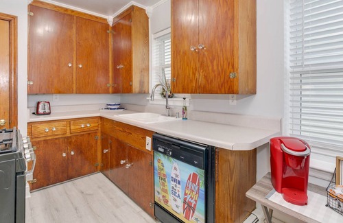 Cottage Line Cottage | DIRECT BEACHFRONT OASIS ,BOLD VIEWS BABY!