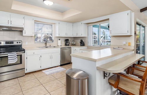 Matlacha House | Direct Gulf-access home w/electric-heated pool, bikes & kayaks! - Casa Hightide
