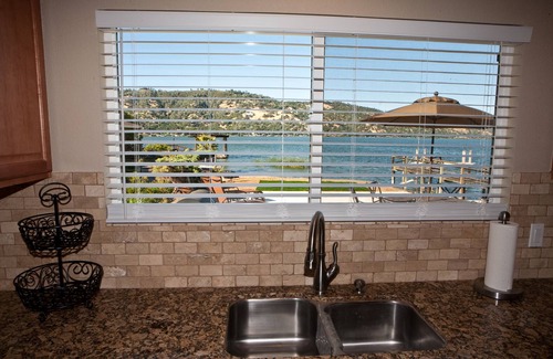 Clearlake House | Direct Lake Front Paradise Cove #1 In Reviews - Beach - Launch - Traeger Smoker