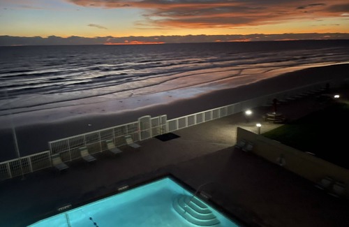 Daytona Beach Condo | Direct oceanfront Stunning sunrises Heated pool pets under 20lbs stay free.